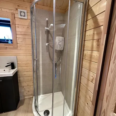 Killarneycabins Ie Adult Accomodation בקתה קיל איירן